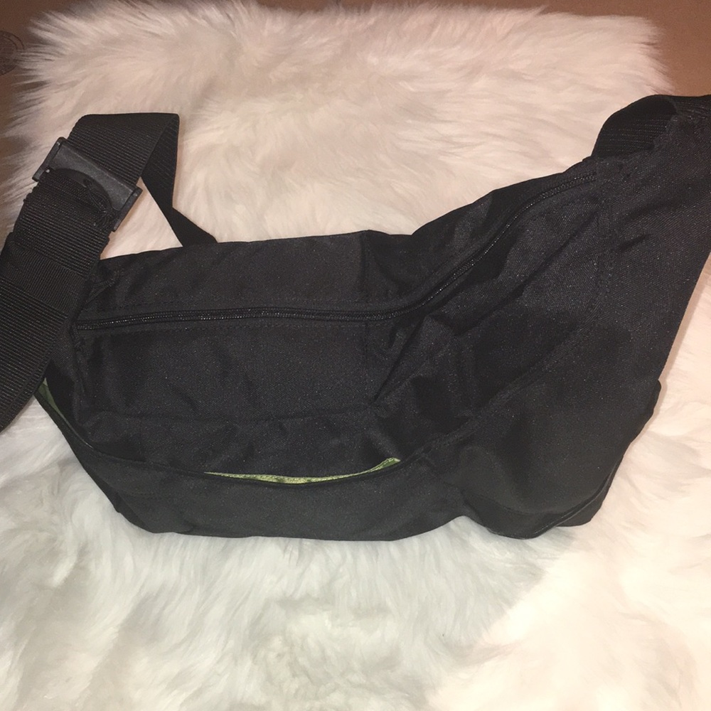 Lowerpro camera bag - Picture 2 of 7